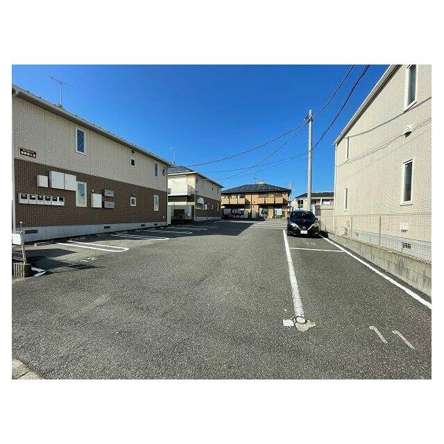 ★駐車場は２台付き（無料）です♪