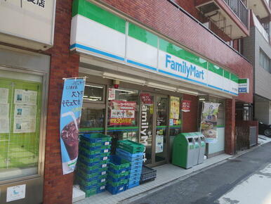 ファミリーマート勝どき駅前店