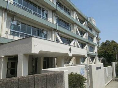 茨木市立西中学校