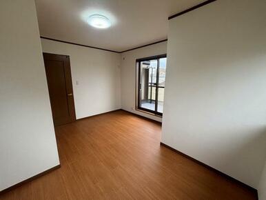 洋室　約7.2帖(2)