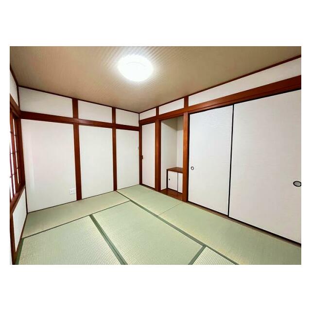 「1階和室」畳表替え、障子襖の張替えを行っています。