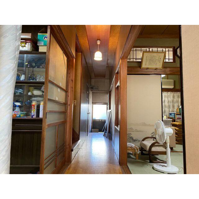 建具が和風の趣を感じさせ、落ち着いた空間になりますね。