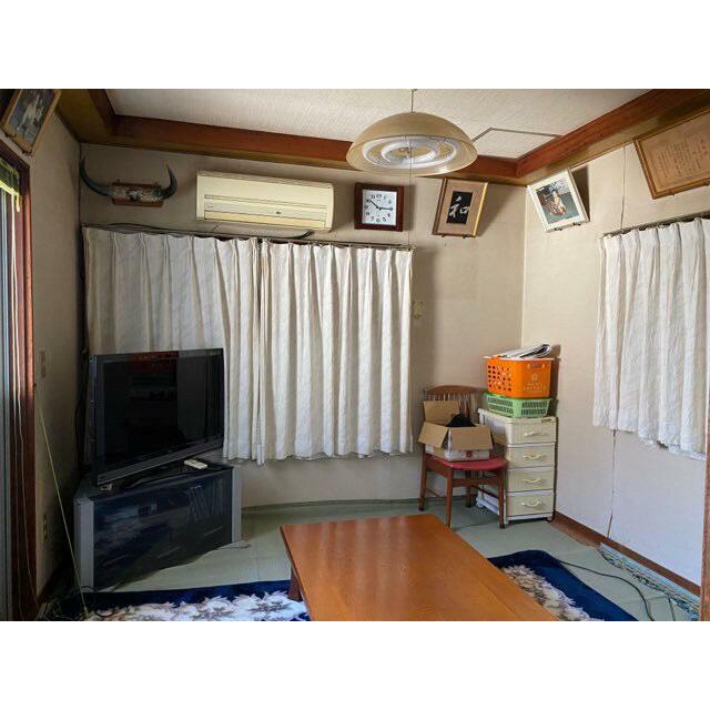 窓があるので、日中はお部屋全体が明るくなりますね。