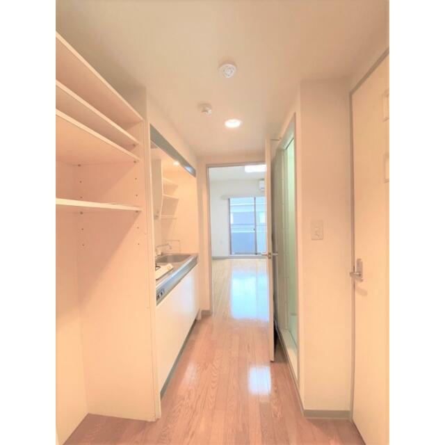 玄関から見たお部屋