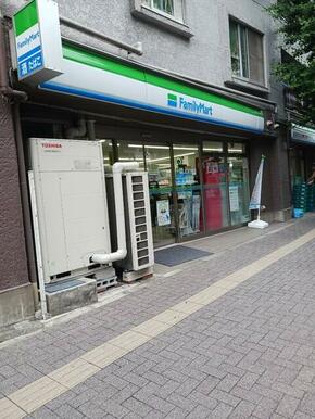 ファミリーマート笹塚二丁目店