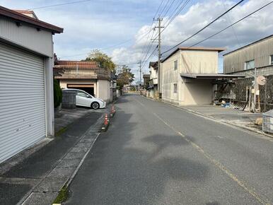 前面道路幅員約８ｍ