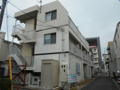 ＲＣ造３階建て