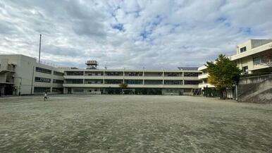 小坪小学校