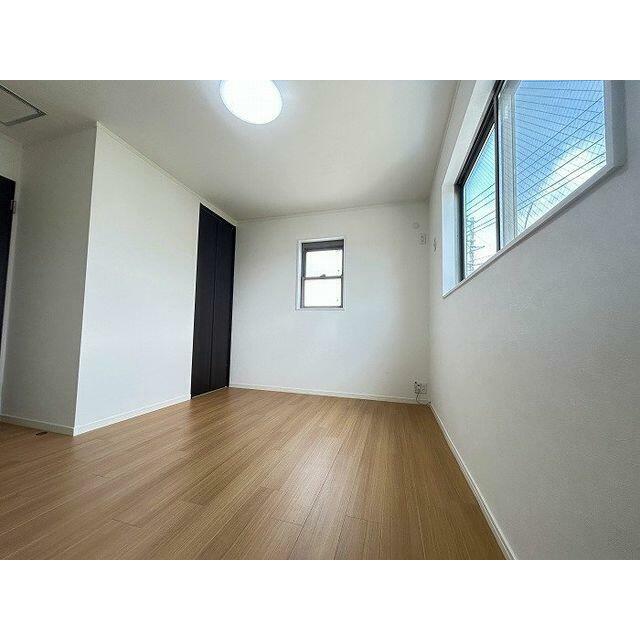 ２階洋室６．５帖