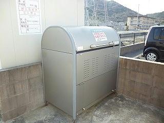 シューズボックス有り。
