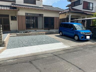 駐車スペース　広くしました