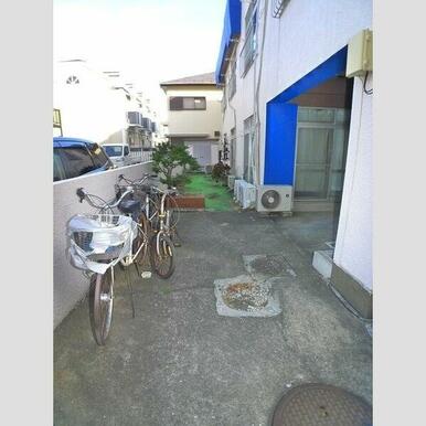駐輪場