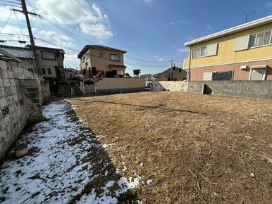 建築条件無しの土地です