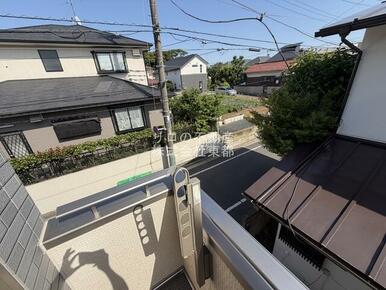バルコニーからの景色です！圧迫感がないので暮らしやすい♪