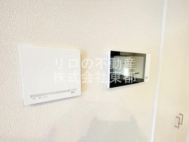 訪問者が一目で分かるＴＶモニタ付インターホンです！