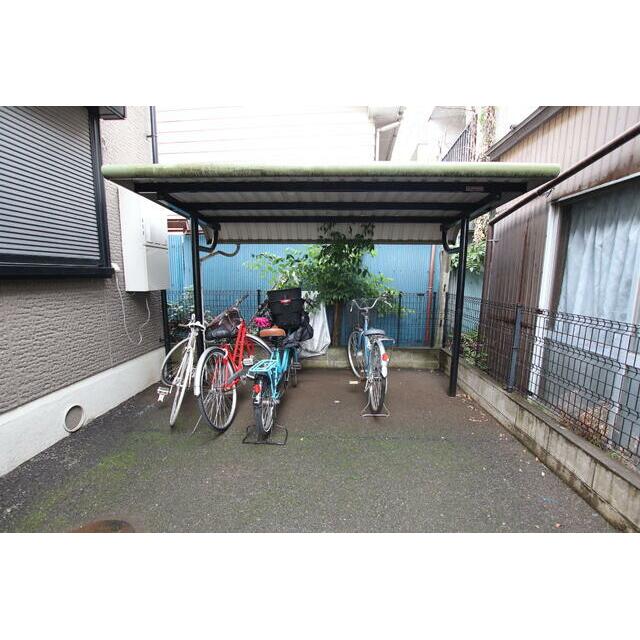 屋根付き駐輪スペース！
