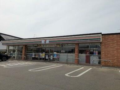 セブンイレブン原町西町店まで500m