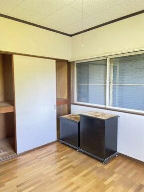 押し入れがあるので収納に困りません