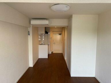 広々とした洋室です