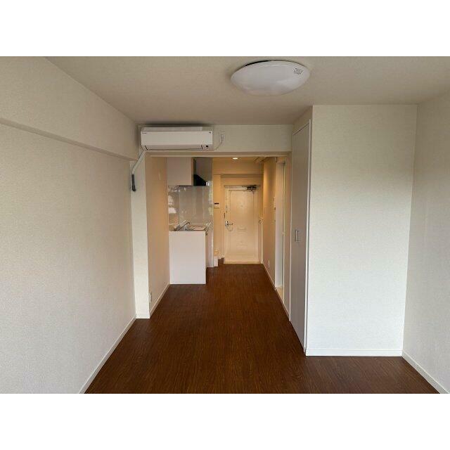 個人の部屋や寝室として使える洋室です