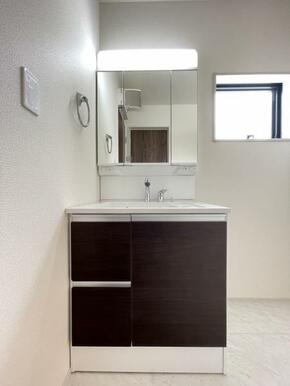 水が流れやすく汚れがたまりにくい設計でお手入れもらくらくです！