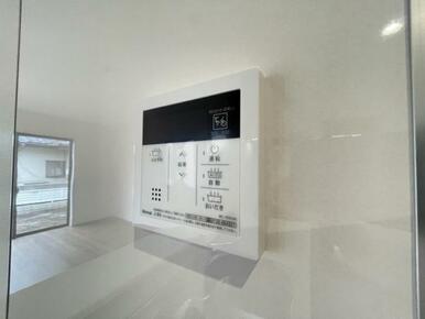 いつでも暖かい湯船に入れる追焚き炊き機能付き＾＾