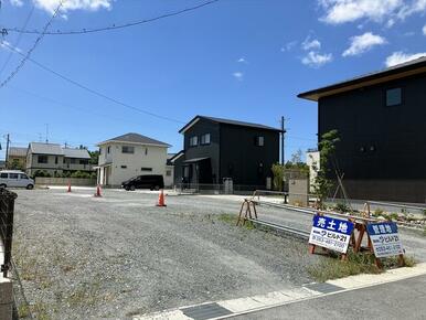 ２０２３年７月撮影（現地街並み）