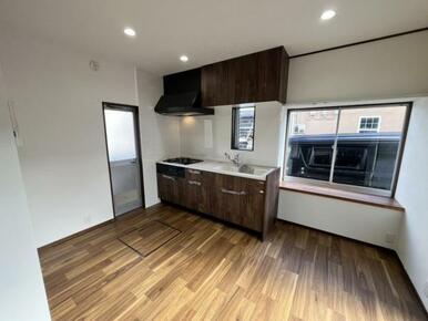 家族が集まり、何気ない出来事も気軽に話せる明るい空間＾＾