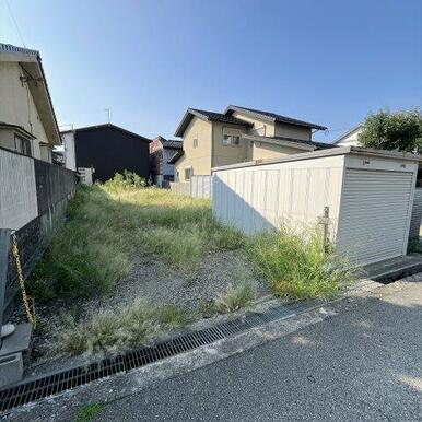 南東道路側