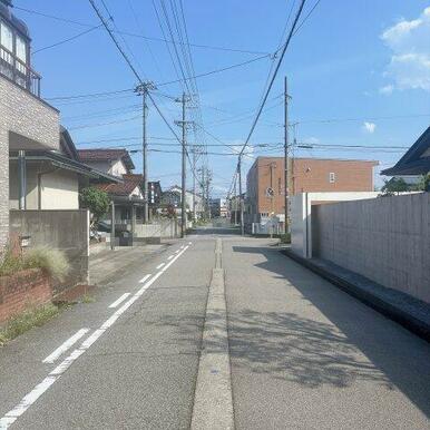 前面道路融雪装置付き！