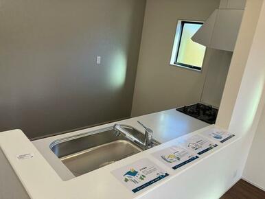 新居の素敵なキッチンで自炊のレパートリーもマシマシ（1号棟）