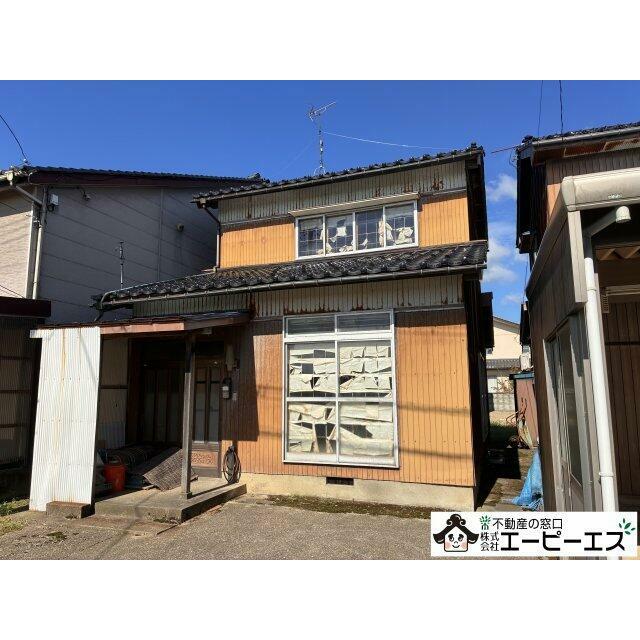 現在、建物が建っていますが解体更地渡しとなります