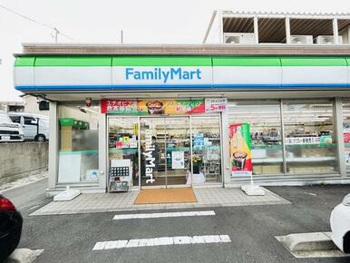 ファミリーマート横須賀大津町店
