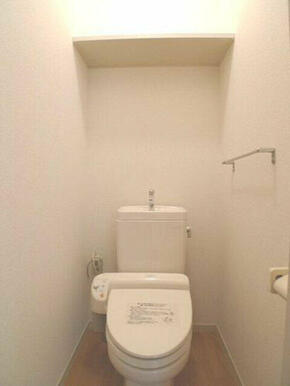 【トイレ】　トイレは、多機能便座です♪