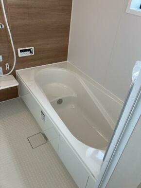 お風呂で疲れを洗い落として心地よく1日終了（6号棟）