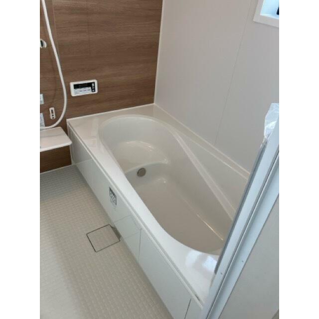 お風呂で疲れを洗い落として心地よく1日終了（6号棟）