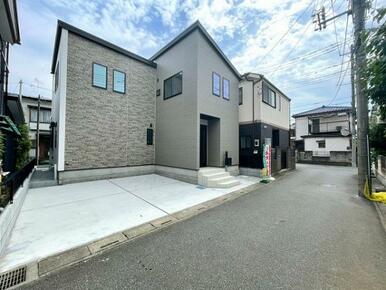 周辺の商業施設も充実したお買い物にも便利な好立地！2025.6撮影