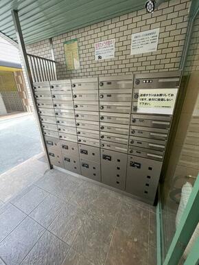 集合ポスト、宅配ボックス