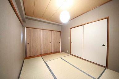 リビングと一体活用できる和室