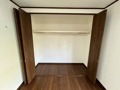 洋室6帖収納