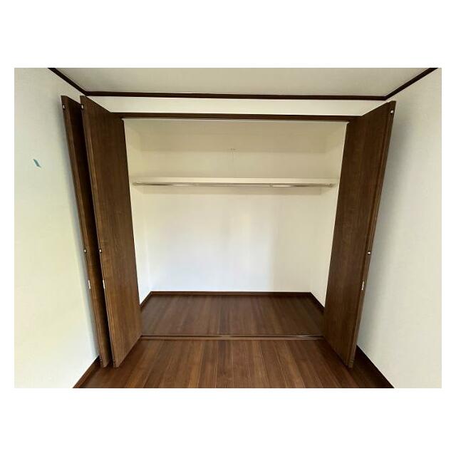 洋室6帖収納