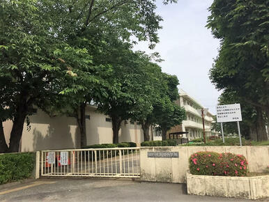 新堀小学校