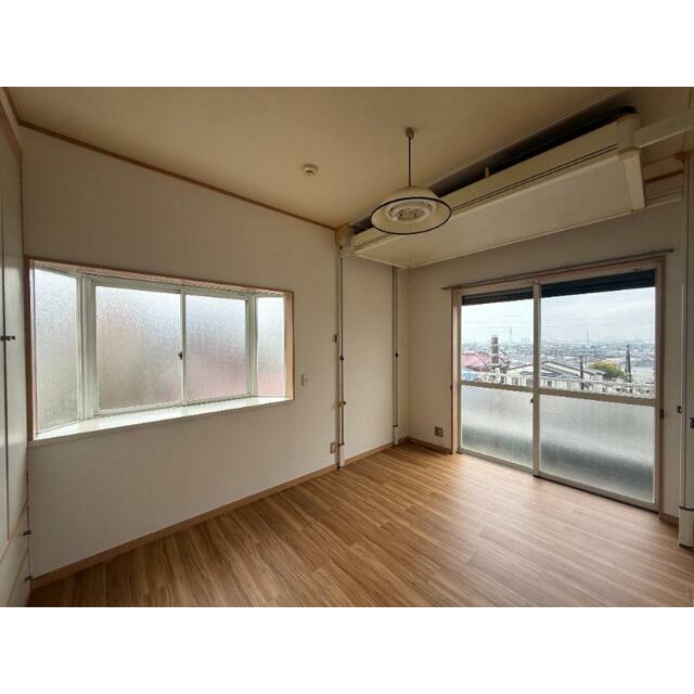明るい室内です※可動ベットは使用不可