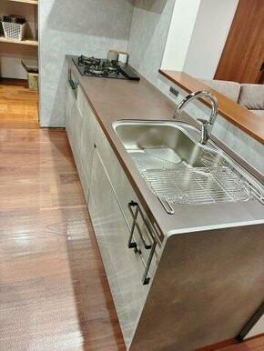 人気のクリナップのキッチン！食洗器、タッチ水栓、流レールシンク等こだわりのキッチンです！