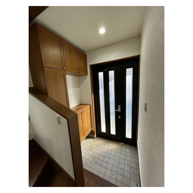 玄関には靴箱付き
