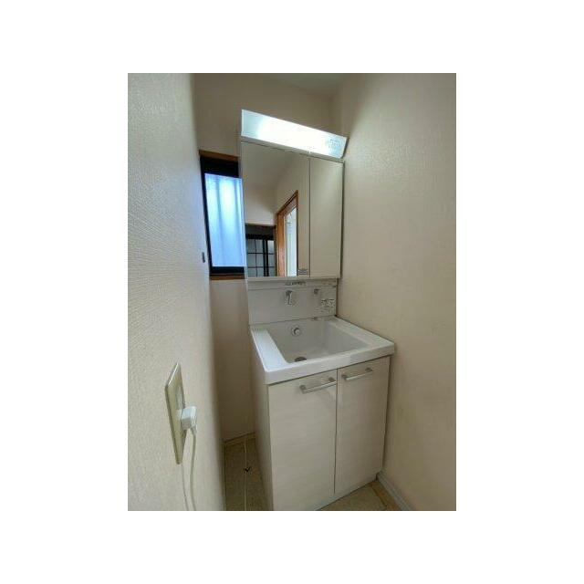 使いやすい独立洗面台です