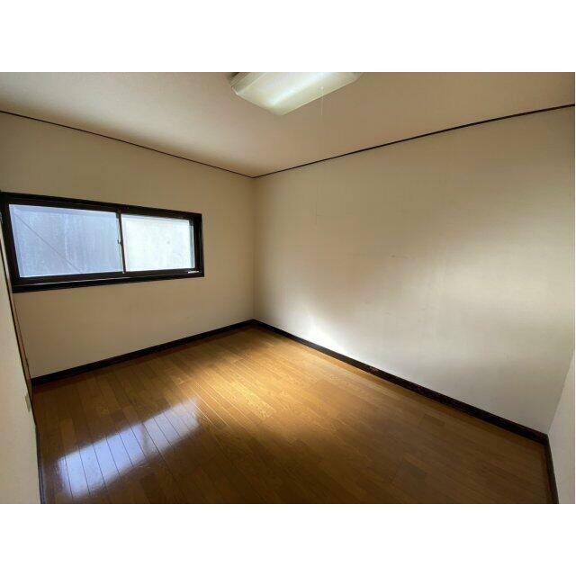 内装は落ち着いています