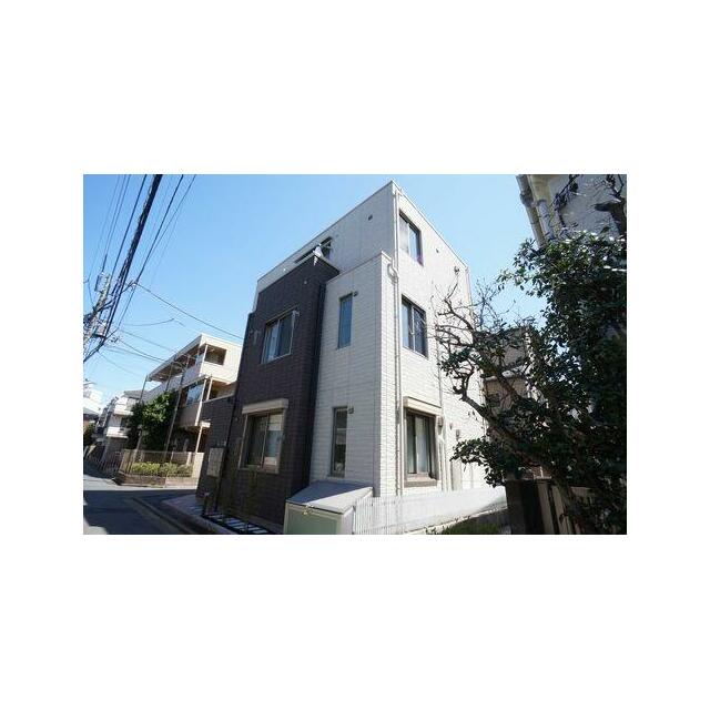 外壁はホワイトとブラウンの２トーンカラーです☆