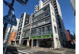 情報提供会社