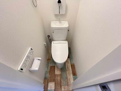 おしゃれな床　トイレスペース☆